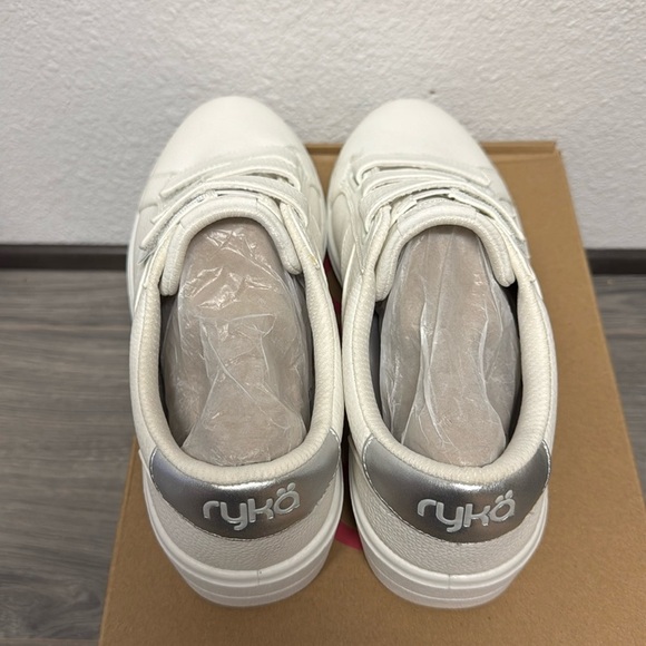 Ryka Made For Women Viv Classic Sneaker (WIDE) - Picture 5 of 7